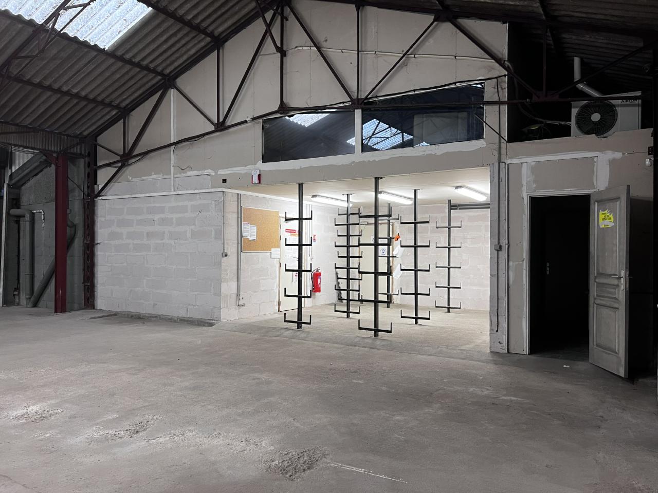 Local d'activité Veigné 575m² Location local d'activité Veigné Indre-et-Loire OLACT2534067 0